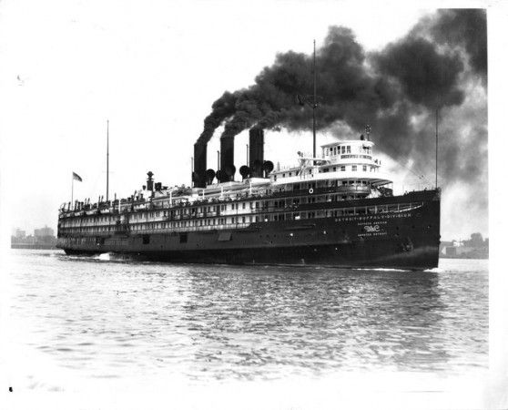 Steamer City of Mackinac, [Detroit & Cleveland Navigation Co.]