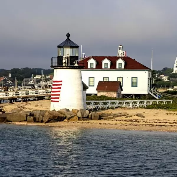 How Nantucket Came to Be the Whaling Capital of the World, History